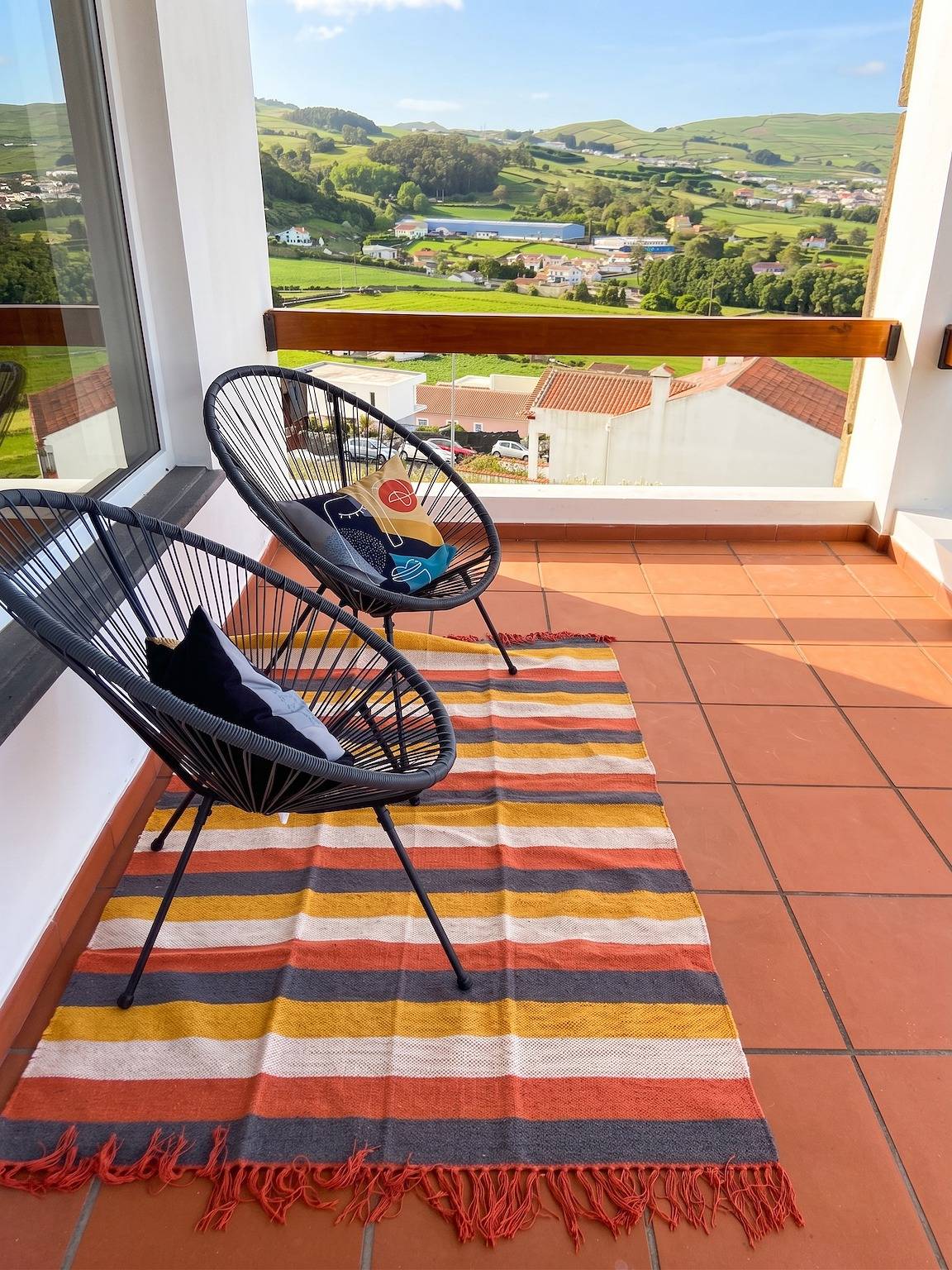 Casa espaçosa com vista para o mar em Angra do Heroísmo in Angra (Santa Luzia), Angra do Heroísmo