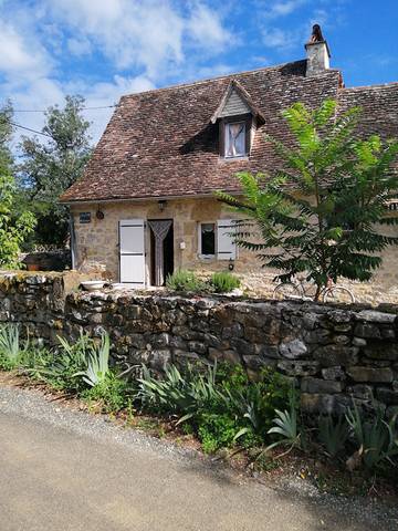 Gîte pour 5 personnes, avec terrasse et jardin dans Gouffre de Padirac
