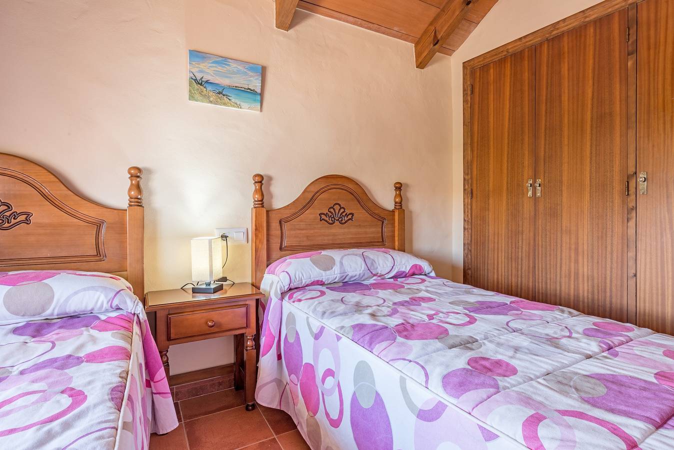 Huis met airconditioning dicht bij het strand met zwembad, terras, tuin & Wi-Fi, foto 15