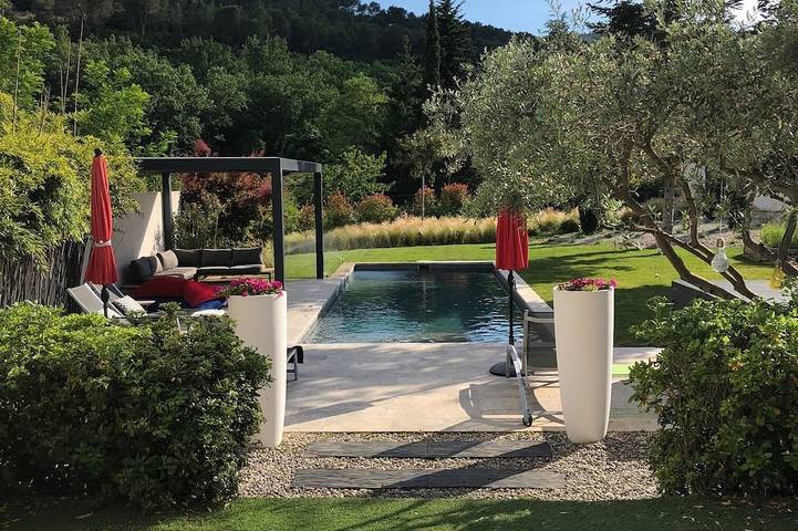 Villa pour 8 personnes, avec jardin et terrasse