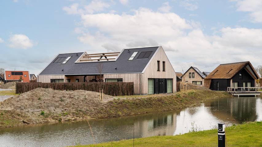 Ferienhaus für 2 Personen, mit Whirlpool und Terrasse sowie Garten und Sauna in Nieuwvliet