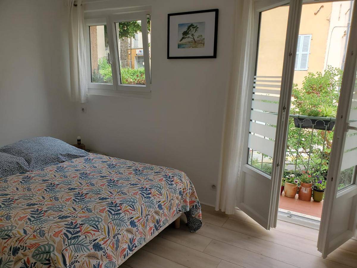 Appartement de vacances entier, Chambre chez l'habitant in Bargemon, Région de Draguignan