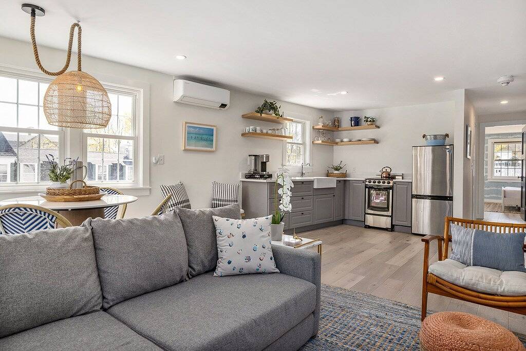 Ganze Wohnung, Eine Sammlung von 4 \"Strand-Chic\" -Gästesuiten. Stadtzentrum. Überall gehen in Ogunquit, York County