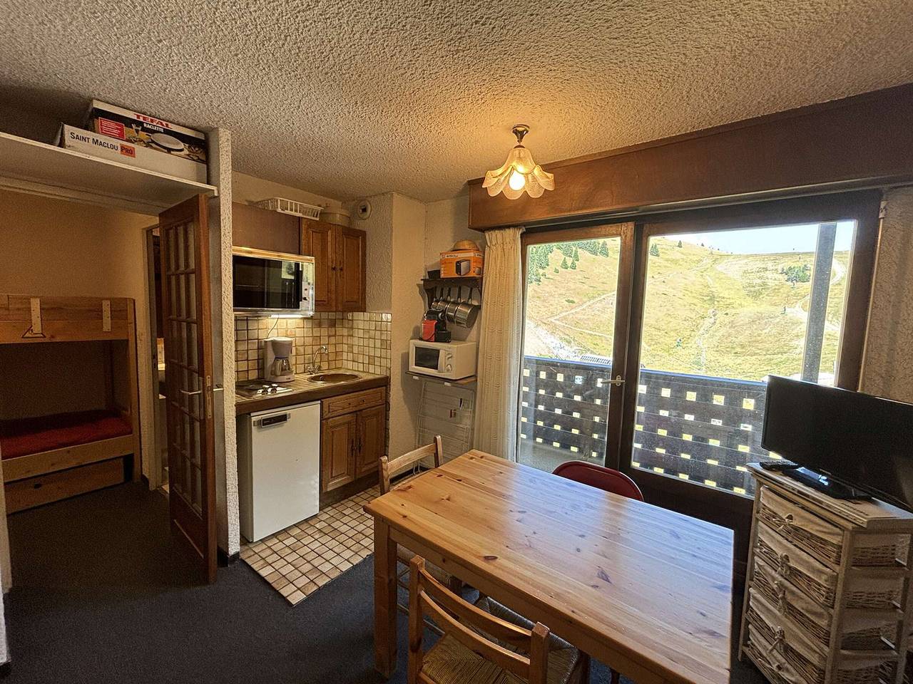 Apartamento entero, Estudio cabina para 3 personas cerca de las pistas en Auris in Auris, Parque Nacional de los Ecrins
