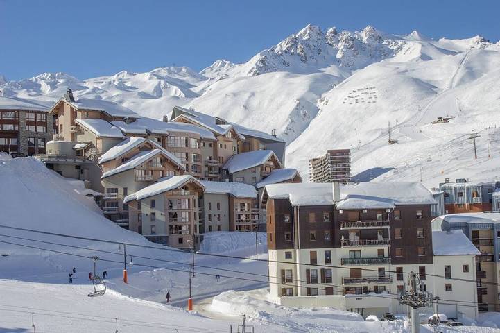 Gîte pour 6 personnes, avec piscine ainsi que balcon et jardin dans Office De Tourisme De Tignes Le Lac - 4