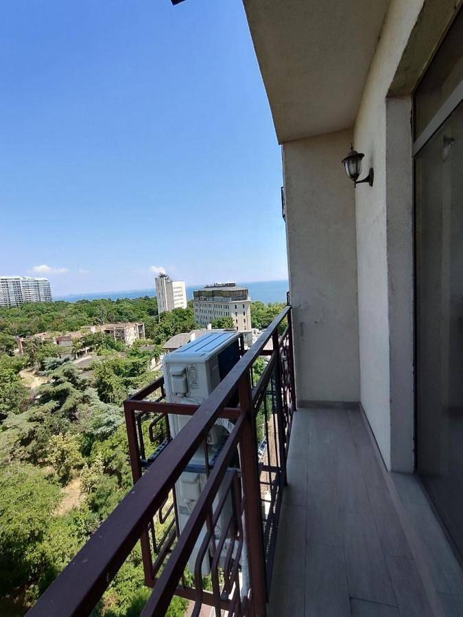 Apartamento entero, Apartment with Terrace in Odesa, Óblast de Odesa