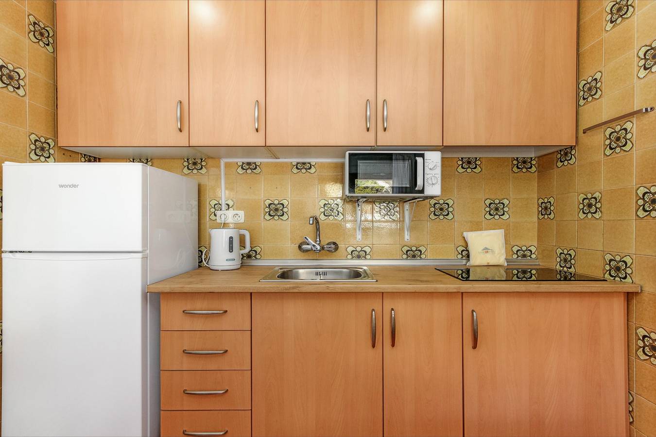 Appartement entier, Appartement Zodiac. 2/4 personnes. Très proche de la mer in Central Lloret de Mar, Lloret de Mar