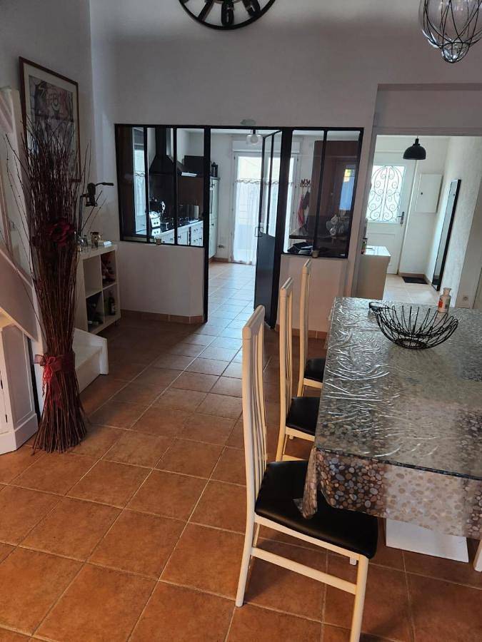 Location de vacances pour 10 personnes, avec terrasse à Montblanc - 4