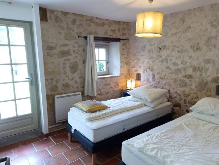 Chambre d’hôte pour 6 personnes, avec vue ainsi que piscine et jardin dans le Gers - 3