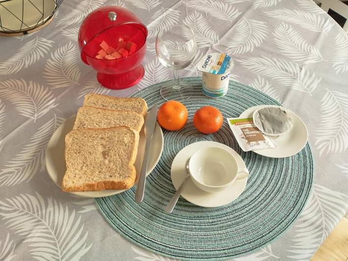 Location de vacances pour 2 personnes, avec terrasse ainsi que vue et jardin à Lamothe-Montravel - 4