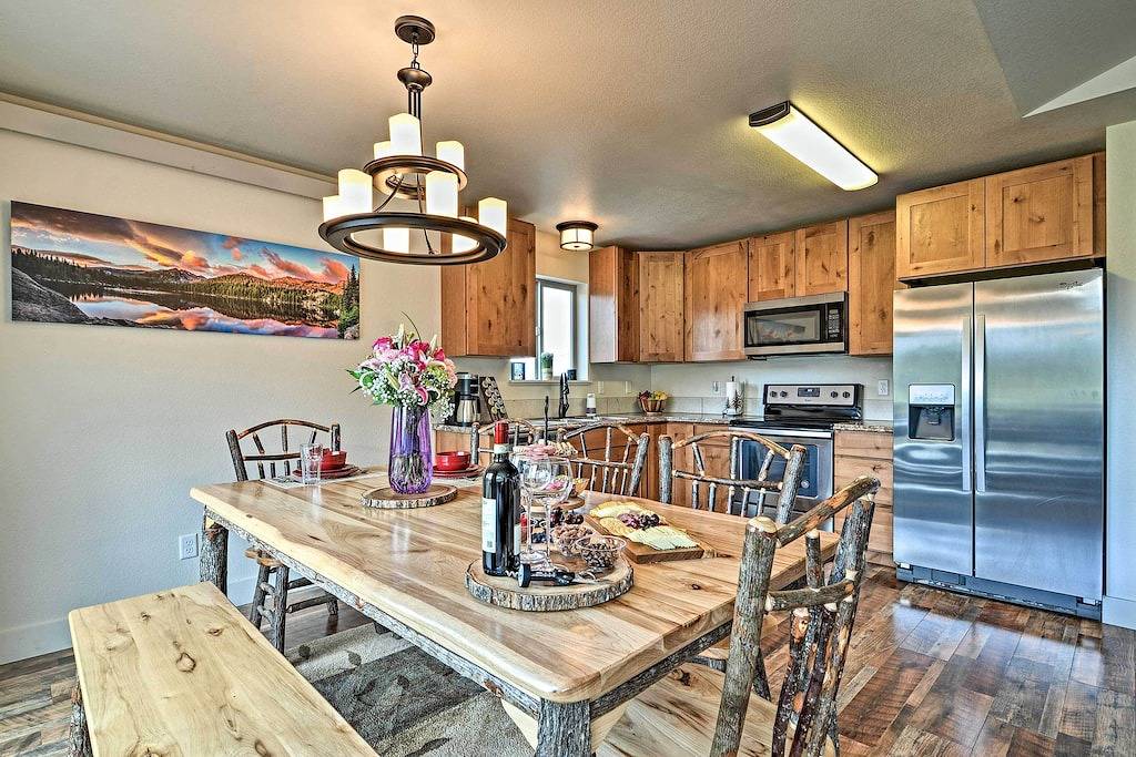 Neu! Estes Park Home w / Mtn Ansichten - 2. 4 Mi Rmnp! in Estes Park, Larimer County