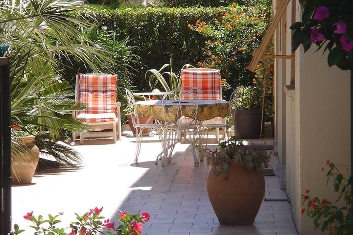 Location de vacances pour 4 personnes, avec terrasse et jardin, animaux acceptés dans Cap d’Antibes
