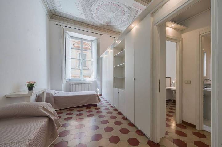 Appartement entier, Agréable appartement pour 7 personnes avec Wifi, climatisation, Tv et patio in Lido di Camaiore, Camaiore