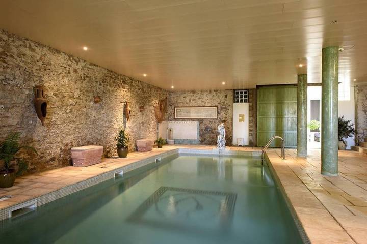 Gîte pour 6 personnes, avec jacuzzi et piscine ainsi que jardin et sauna à Floure - 3