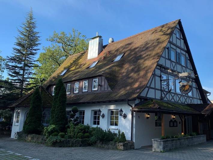 Hotel, mit Terrasse