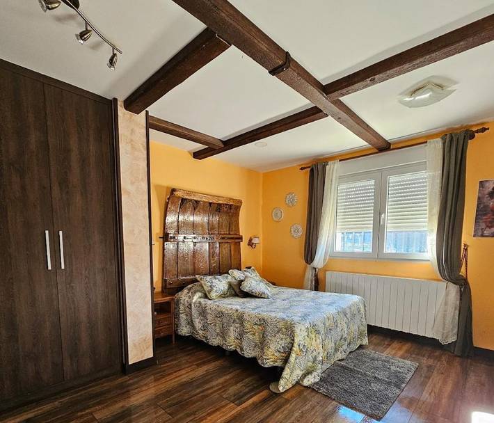 Casa de vacaciones para 14 personas, con Balcón y Jacuzzi además de Terraza y Piscina en Provincia de Palencia - 4