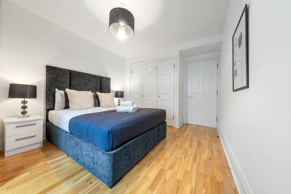 Entire apartment, Classic 1 Bedroom in the Heart of Holborn London in Downtown, London