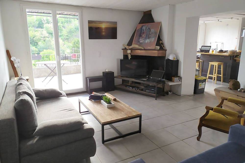 Apartamento entero, Appartement Avec Terrasse et vue Imprenable. La Plus Belle vue de Vogüé in Vogüé, Ardèche