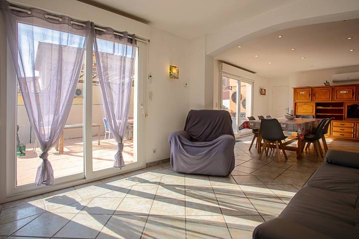Villa "La Londe-les-Maures" avec piscine privée et Wi-Fi in La Londe-les-Maures, Parc national de Port-Cros