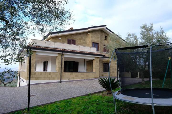 B&b per 3 persone, con Terrazza e Giardino nonché Panorama a Sant'Agata de' Goti