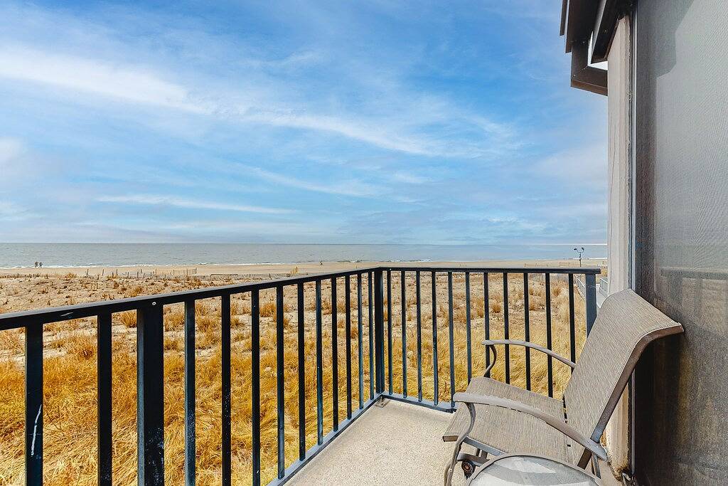 Ganze Wohnung, Sea Colony Condo in Oceanfront Complex w/Shared Pool, Private Washer/Dryer, Wifi in Sea Colony, Middlesex Beach