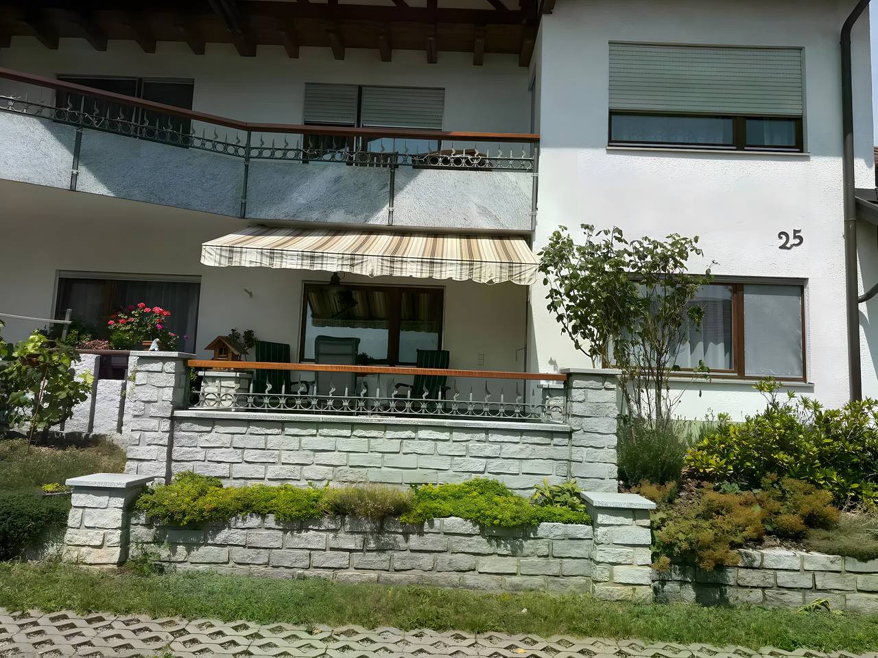 Ganze Wohnung, Apartment 'Komfort Trifft Natur' mit Bergblick, privater Terrasse und Wlan in Albbruck, Südschwarzwald