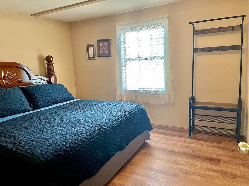 Woodland Cabin near Boat Ramp in Broken Bow Lake