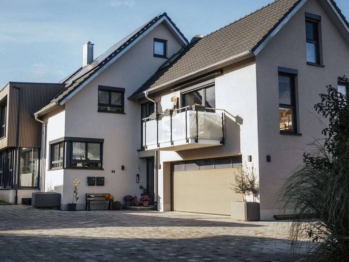 Ferienhaus für 4 Personen, mit Balkon und Whirlpool sowie Garten und Sauna in Kaiserstuhl