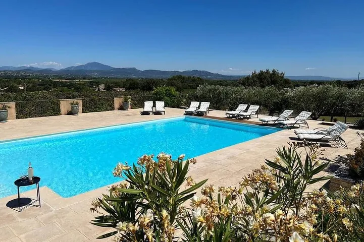 Villa pour 10 personnes, avec balcon et piscine - 1