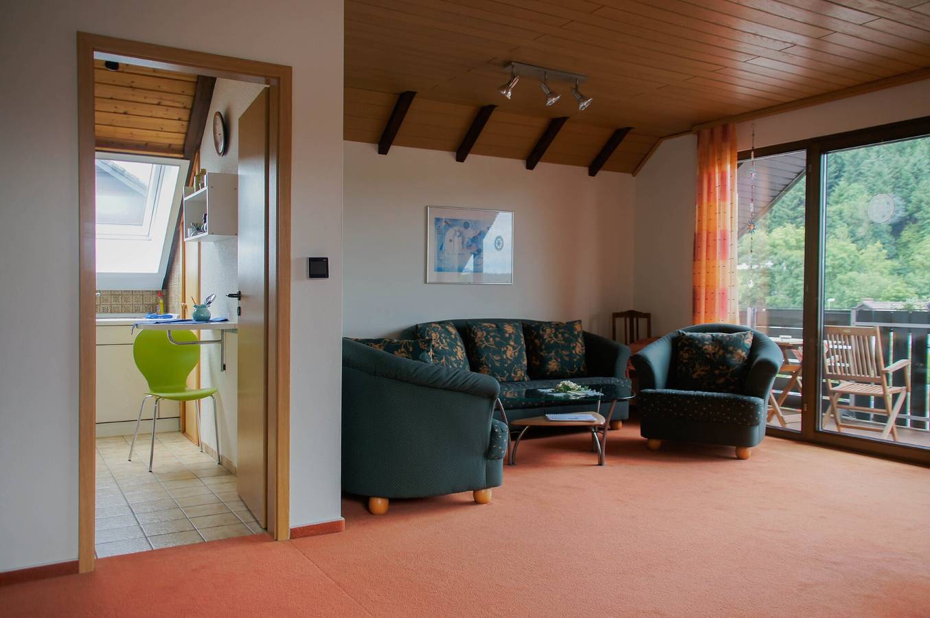 Entire apartment, Holiday Apartment "Rauber Marie Theres" with Private Garden, Balcony & Wi-Fi in Abentheuer, Saar-Nahe-Bergland