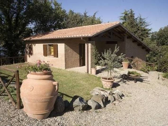 Agriturismo per 2 persone, con Terrazza e Giardino nonché Piscina a Capodimonte