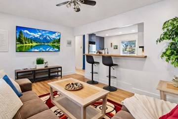 Holiday Rental for 7 People in Calgary, Canadian Rocky Mountains, Photo 1