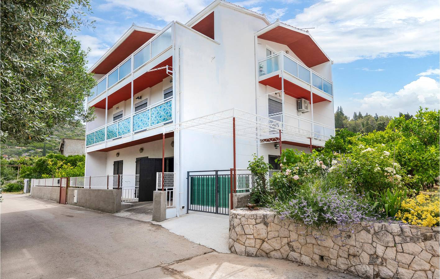 Ganze Ferienwohnung, Gemütliche Ferienwohnung mit WLAN, Terrasse und Parkplatz – 2 km bis zur Küste in Peračko Blato, Dubrovnik-Neretva