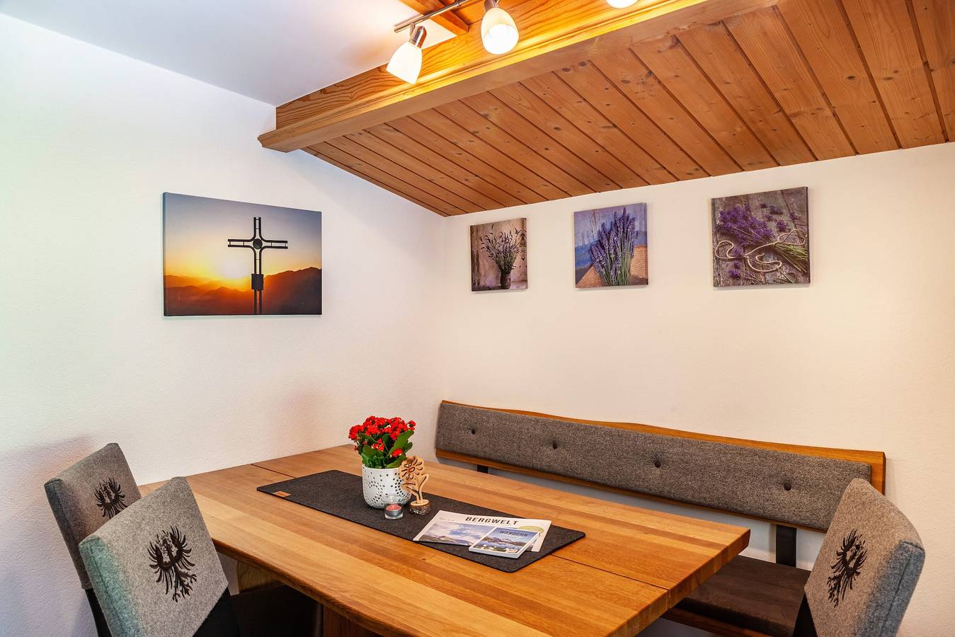 Ganze Wohnung, Ferienwohnung 'Bergkristall' im Haus Marchegg Tux in Hintertuxer Gletscher, Hintertux