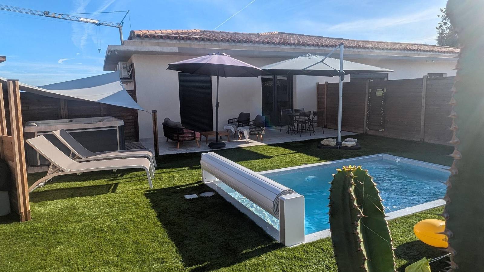 Geheel vakantieappartement, Gîtes Domaine de la chapelle L'Asti in Roquefort-les-Pins, Cannes regio