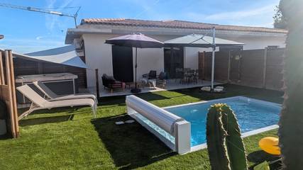 Cottage pour 2 personnes, avec jardin et terrasse à Roquefort-les-Pins