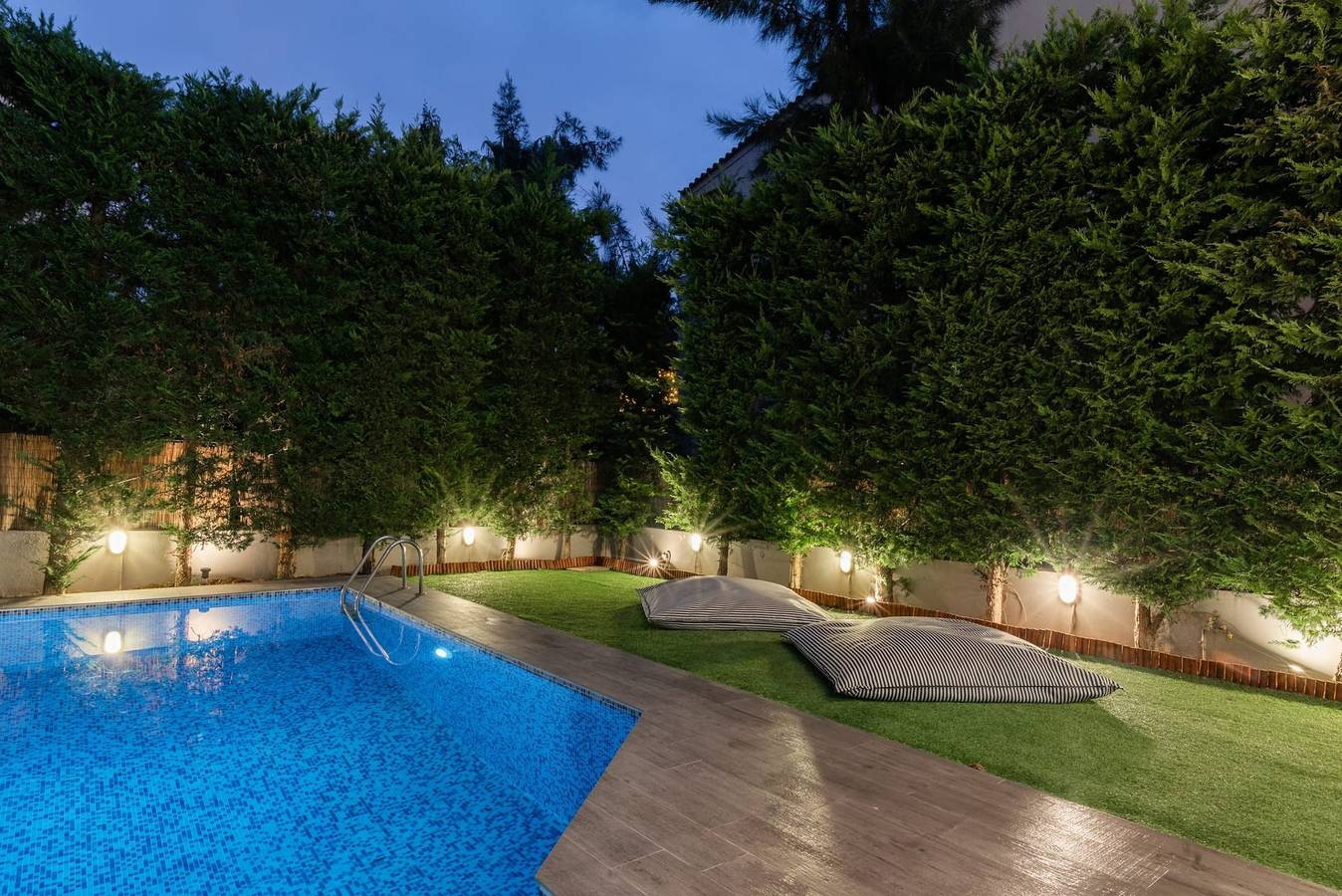 Luxury Athens Villa | Villa Vesper | 5 Bedrooms | Private Pool & Jacuzzi in Voula, Regionalbezirk Ostattika
