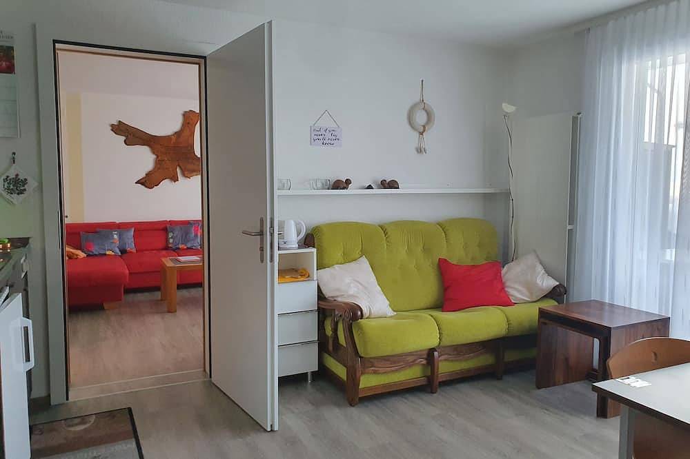 Ganze Wohnung, Gemütliches, günstiges Studio mit Terrasse in Emmetten, Vierwaldstättersee