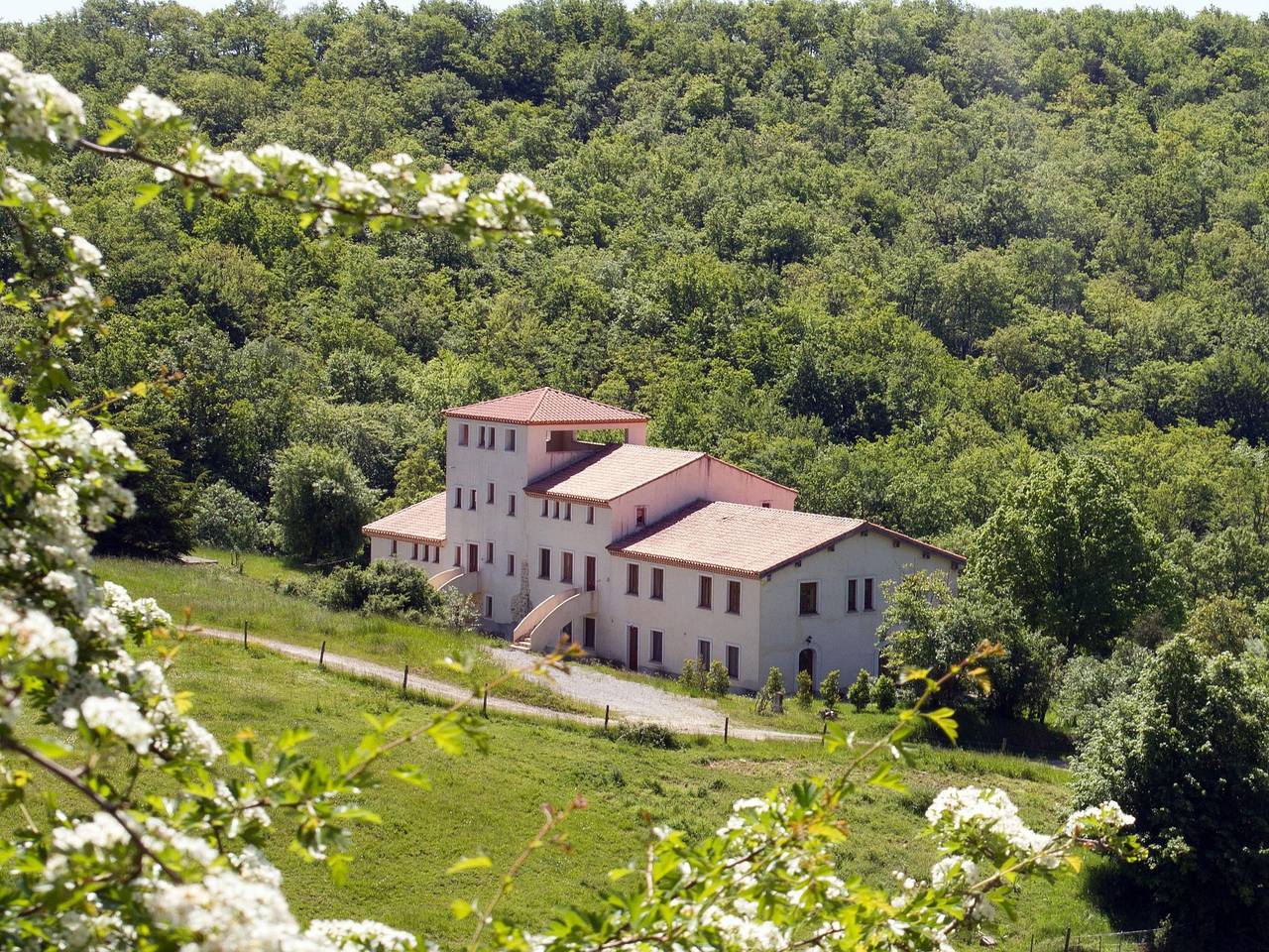 Sehr großes Ferienhaus inmitten der Natur in Sonnac-sur-l'Hers, Région de Limoux