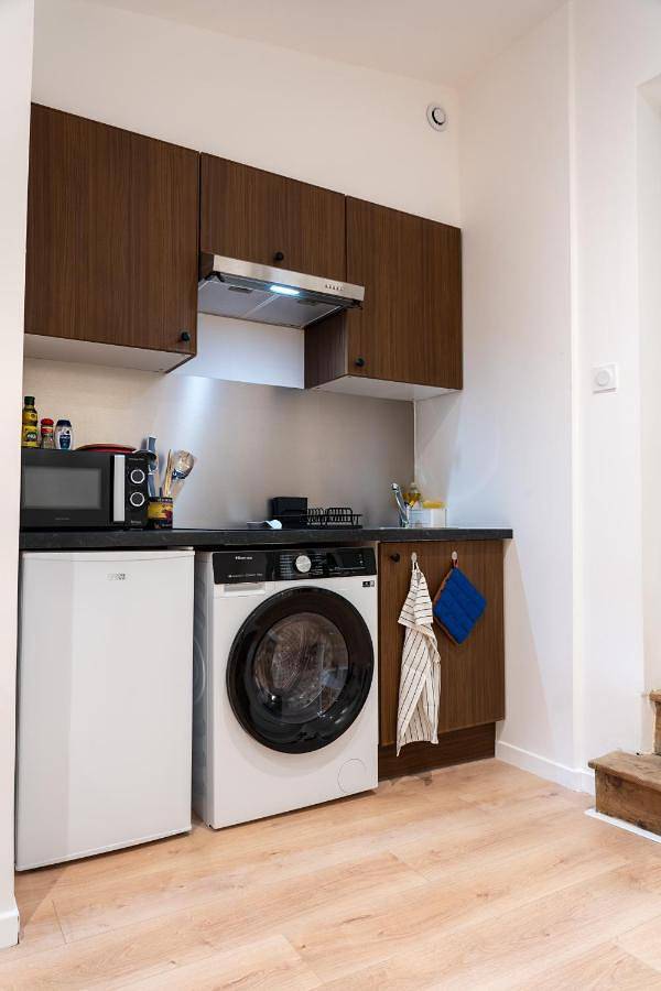 Appartement entier, Studio au Cœur Historique d'Auch - Rue Piétonne, Clim & Parking proche in Auch, Gers