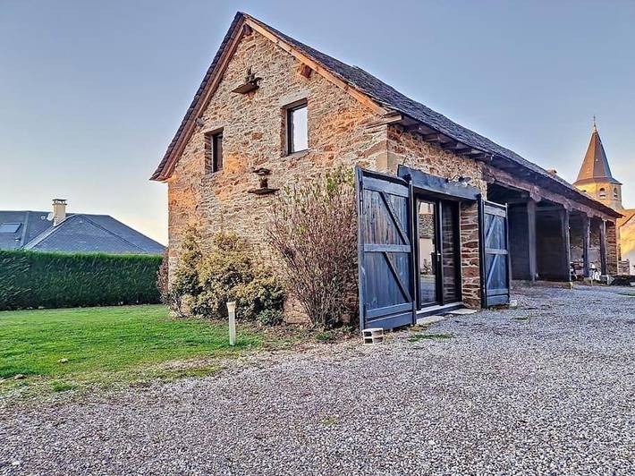 Gîte pour 2 personnes, avec terrasse à Comps-la-Grand-Ville