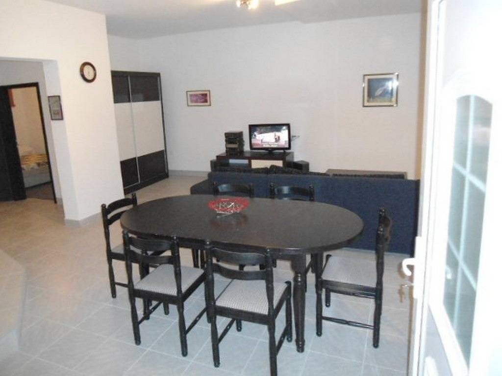 Ganze Wohnung, 2-Zimmer-Ferienwohnung mit Terrasse Biograd na Moru, Biograd A-24160-c in Biograd na Moru, Zadar