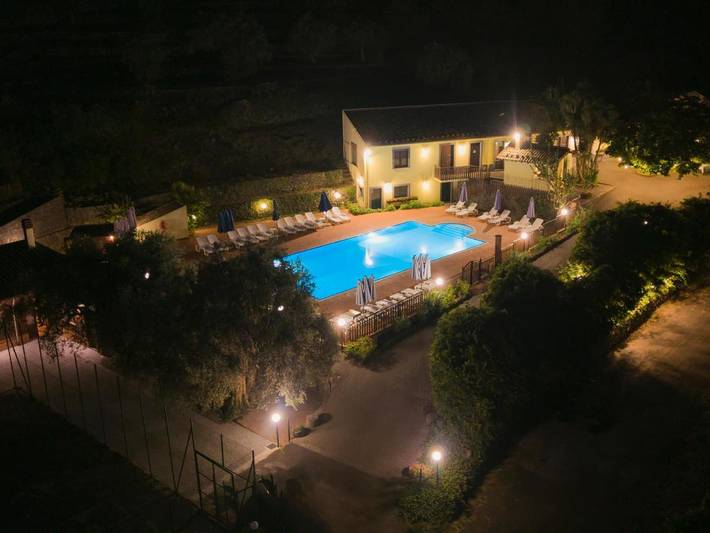 Gîte pour 5 personnes, avec piscine ainsi que jardin et vue, animaux acceptés à Randazzo - 3