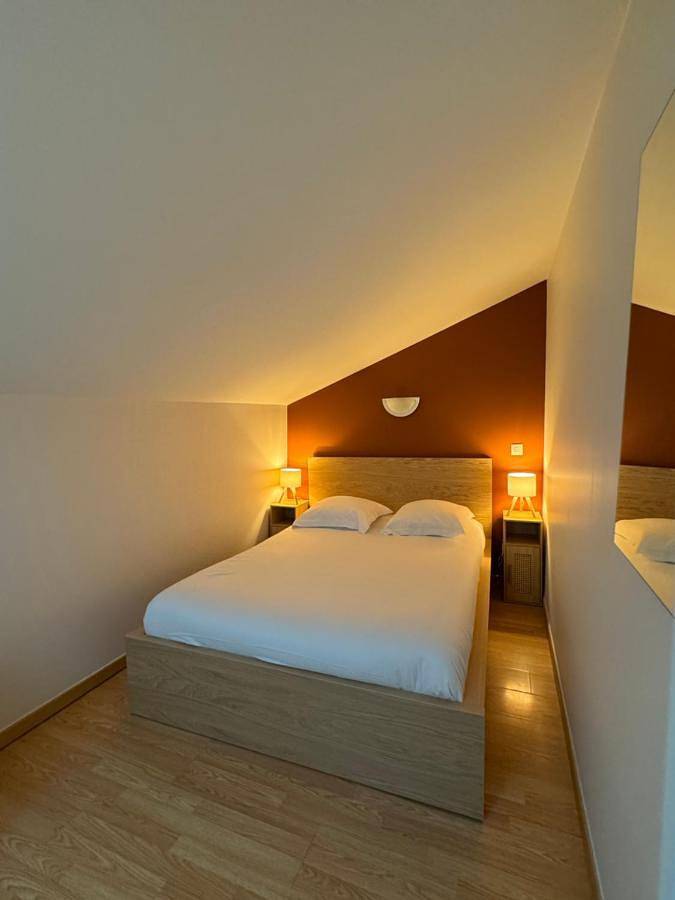 Hôtel pour 4 personnes, avec terrasse, animaux acceptés à Châtillon-sur-Chalaronne - 2