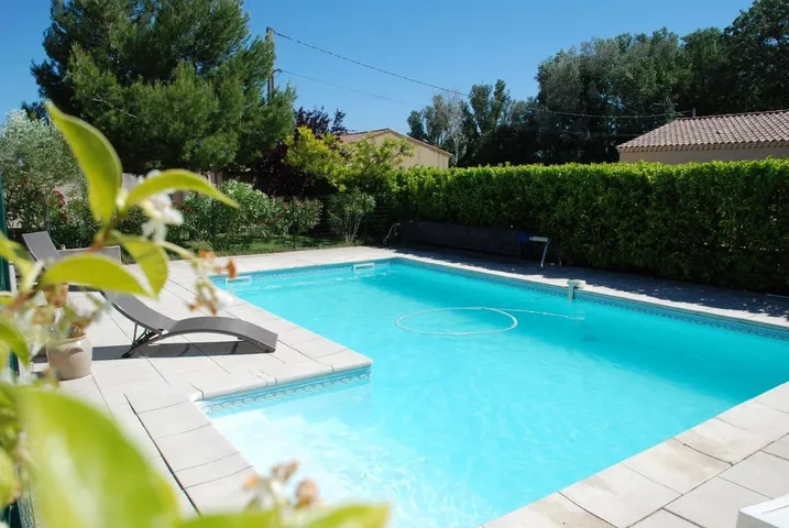 Chambre d’hôte pour 2 personnes, avec vue ainsi que jardin et piscine - 1