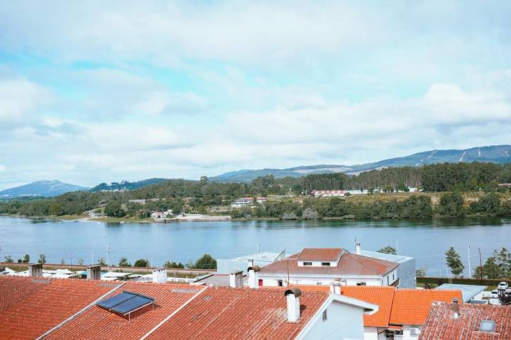Gîte pour 8 personnes, avec vue ainsi que vue sur le lac et terrasse, animaux acceptés à Vila Nova de Cerveira - 3