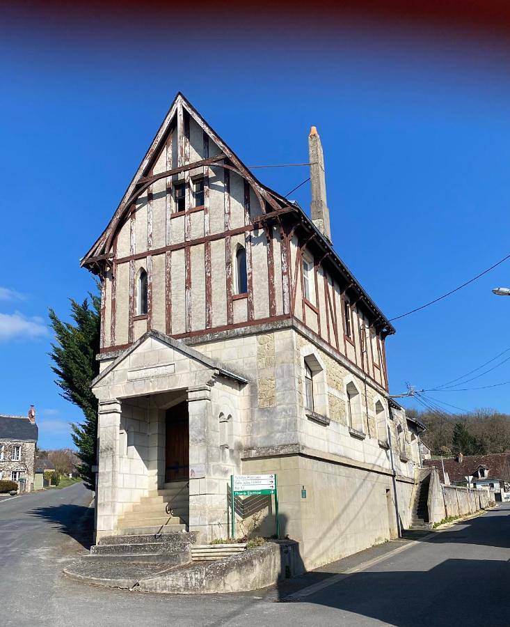 Three-Bedroom House in Le Petit-Pressigny, Région de Loches