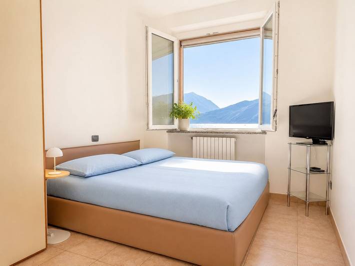 Ganze Wohnung, Ferienwohnung Nido sul Lago Balcone am Comer See in Bellano, Orobie Alpen West