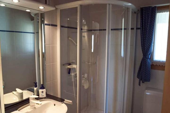 Ganze Wohnung, Chalet Bergkristall 4-Bettwohnung, Dusche, Wc 4-Bettwohnung, Dusche, Wc in Rosswald, Brig