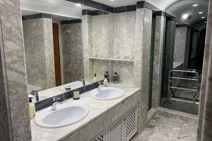 Ganze Wohnung, Beautiful Golf and Tennis Apartment in 5 Star Resort, La Manga Club in Atamaría, Cartagena